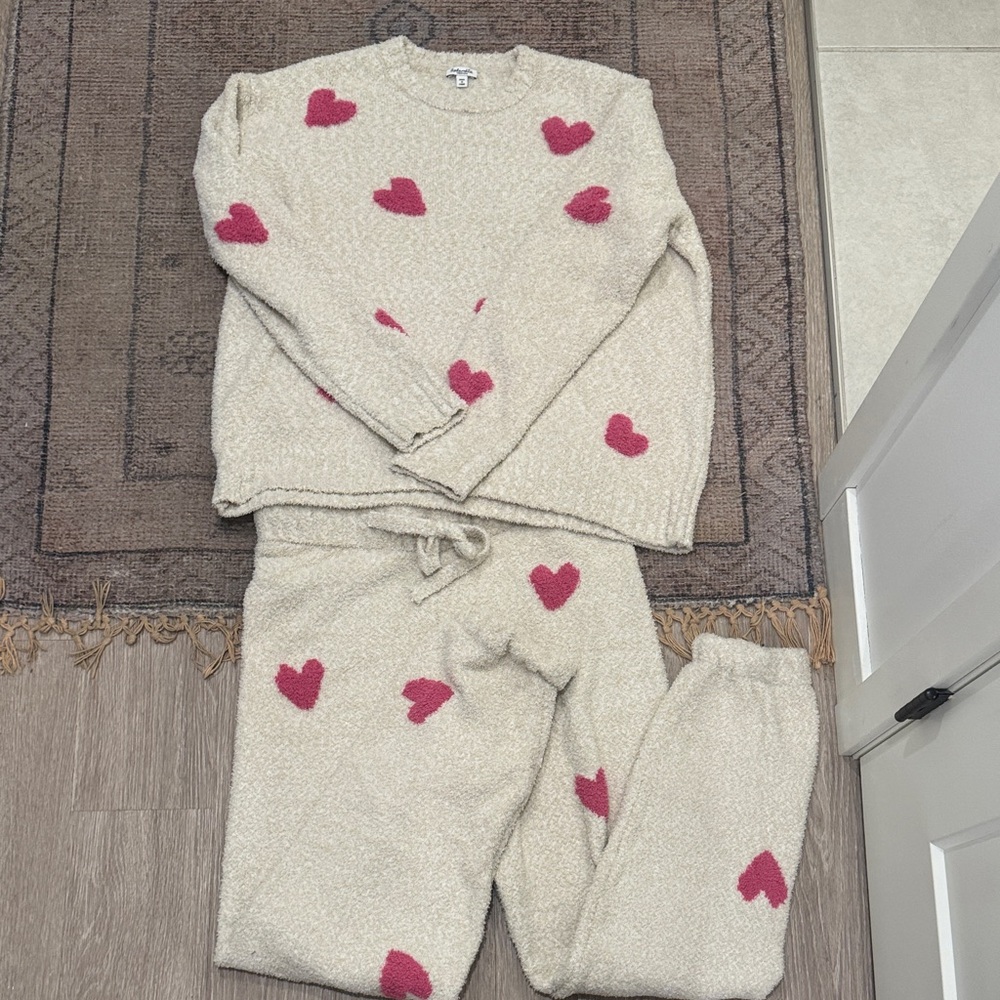 Cozy Women’s Pajama Set with Pink Hearts
